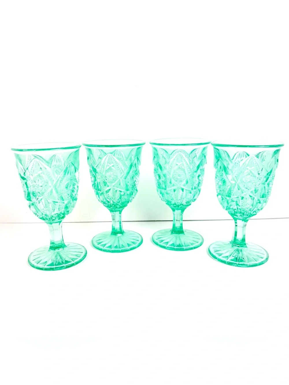 Vintage Imperial Aqua Set Of 4 Water Goblet Feather Notching Mint Condition